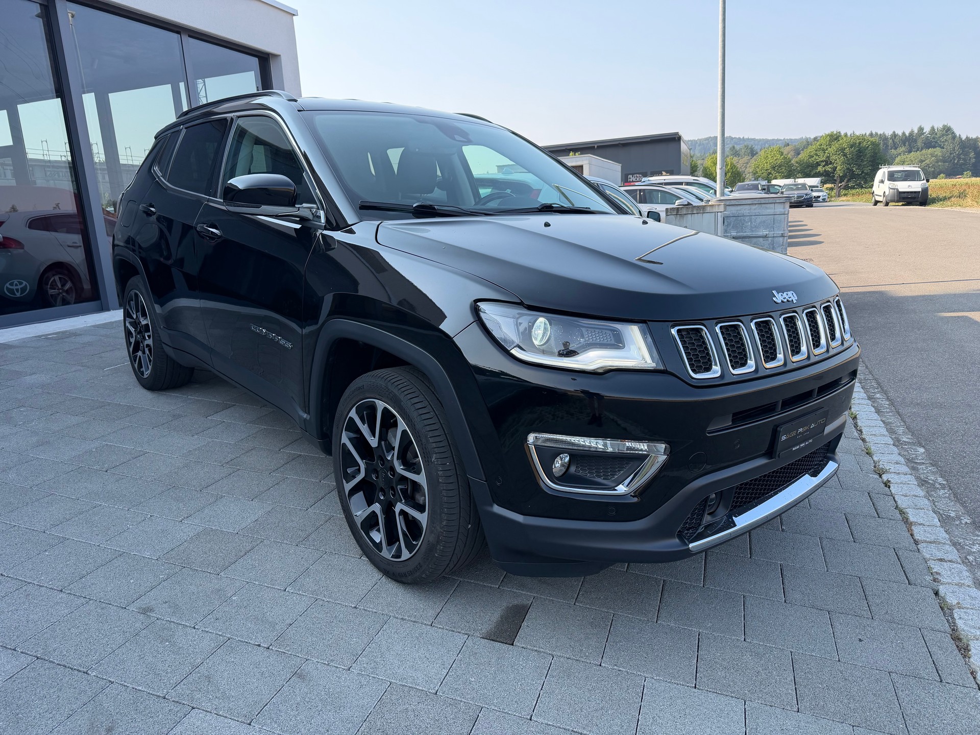 JEEP Compass 1.4 Turbo S AWD 9ATX-image-1