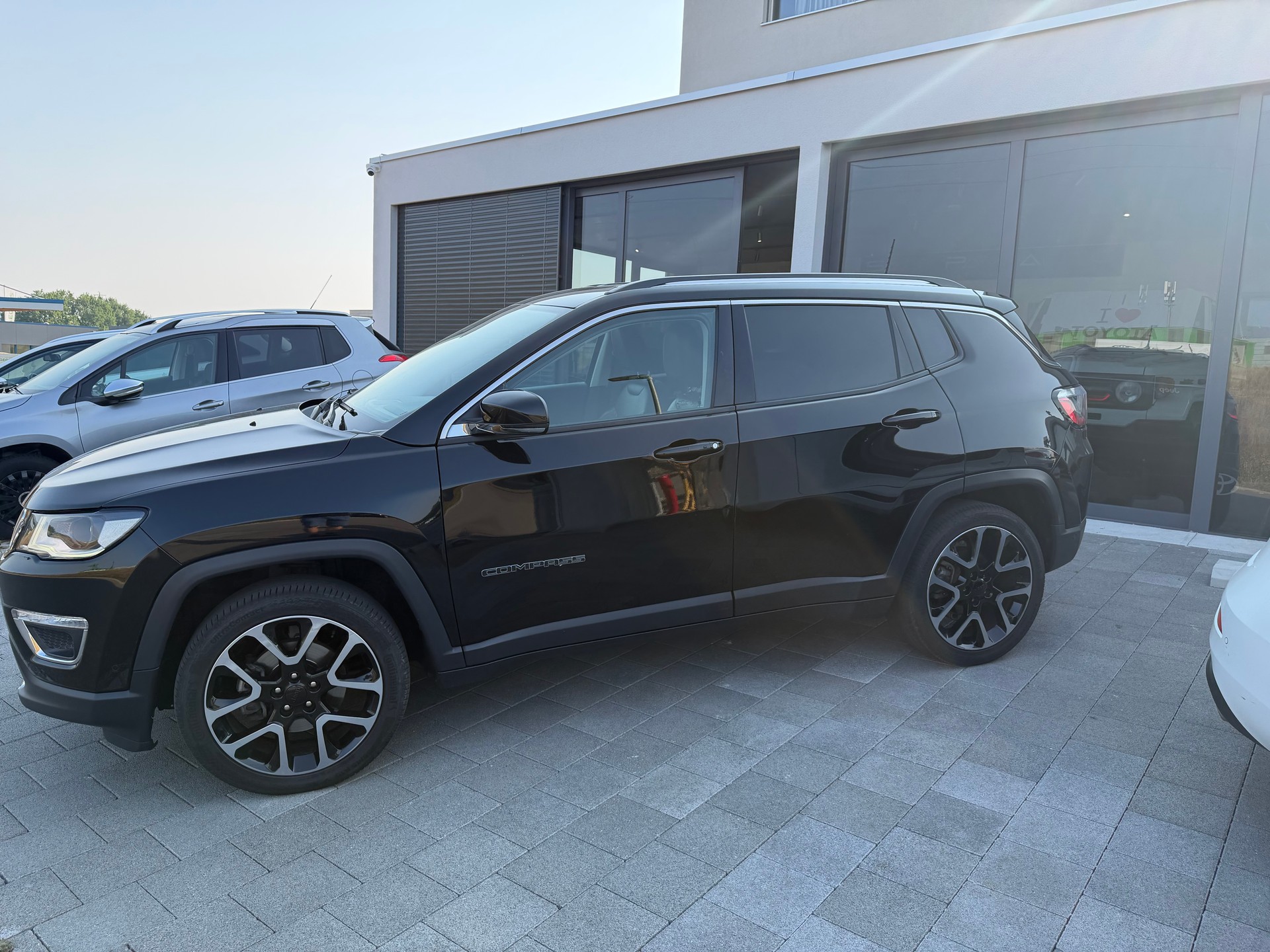 JEEP Compass 1.4 Turbo S AWD 9ATX-image-5