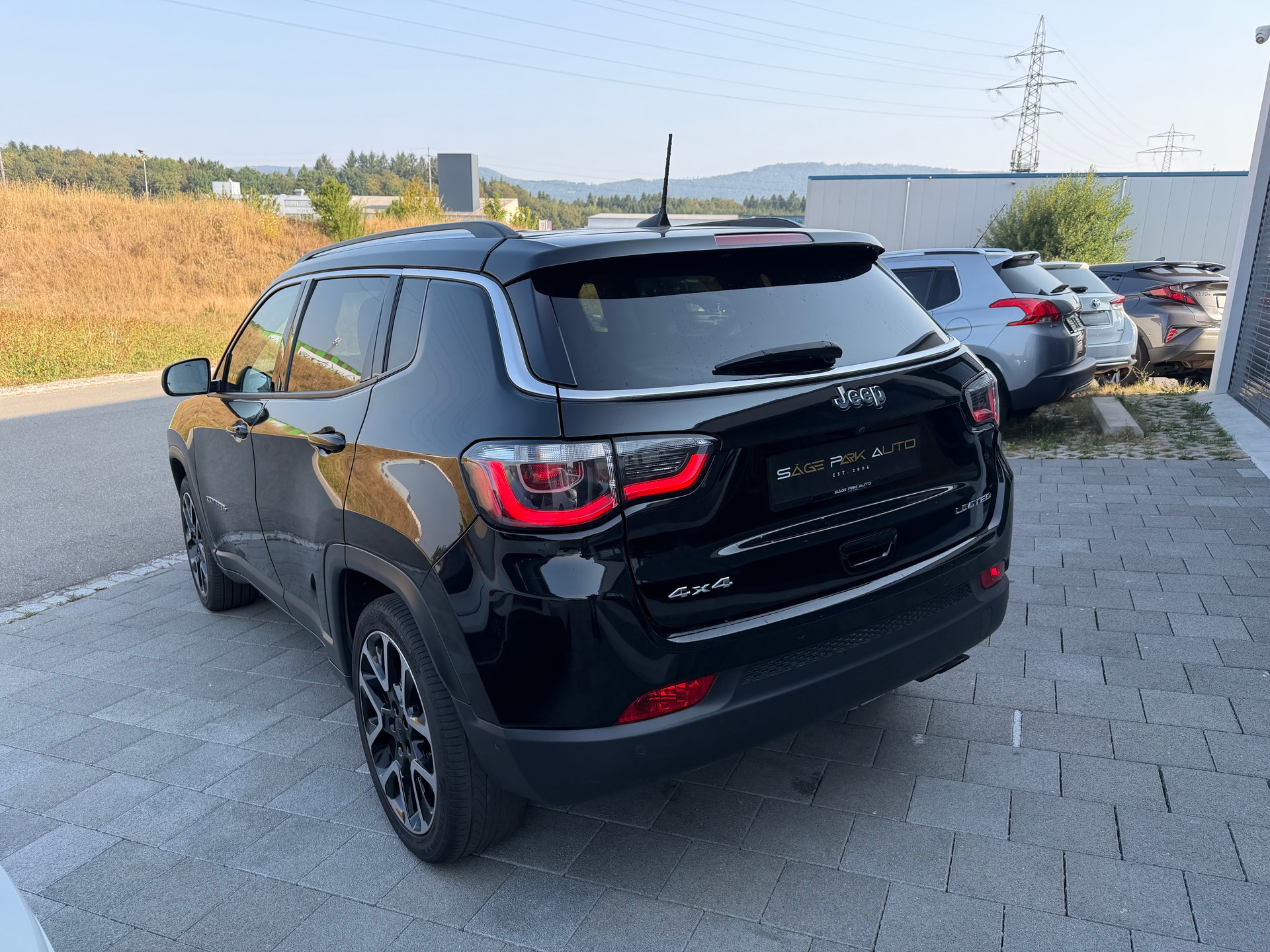 JEEP Compass 1.4 Turbo S AWD 9ATX-image-4