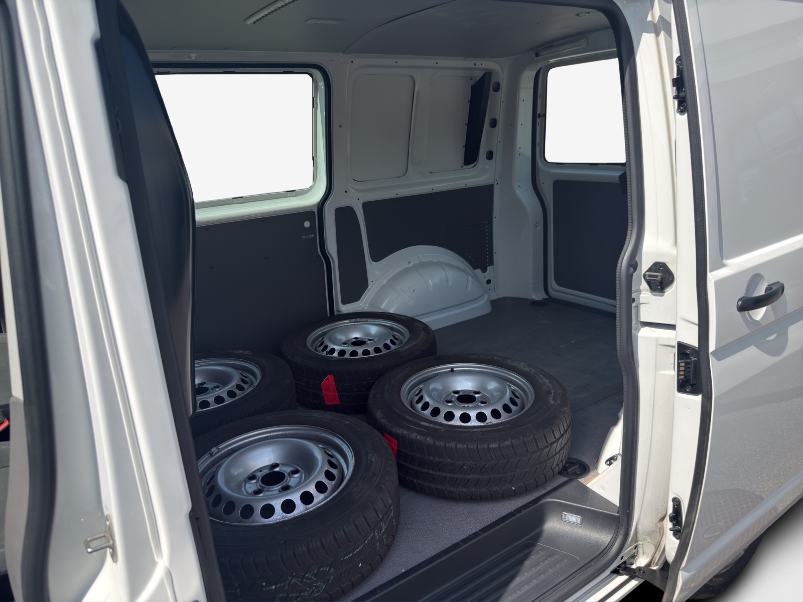 VW T6.1 2.0 TDI 4Motion-image-11