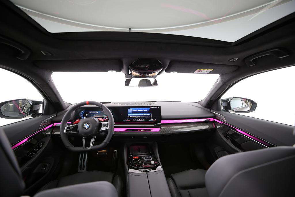 BMW M5 xDrive-image-10