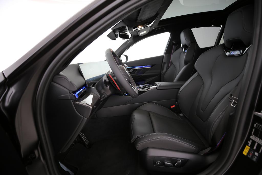 BMW M5 xDrive-image-8