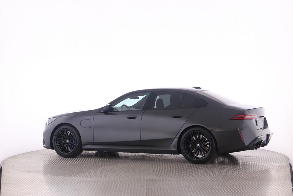 BMW M5 xDrive-image-3