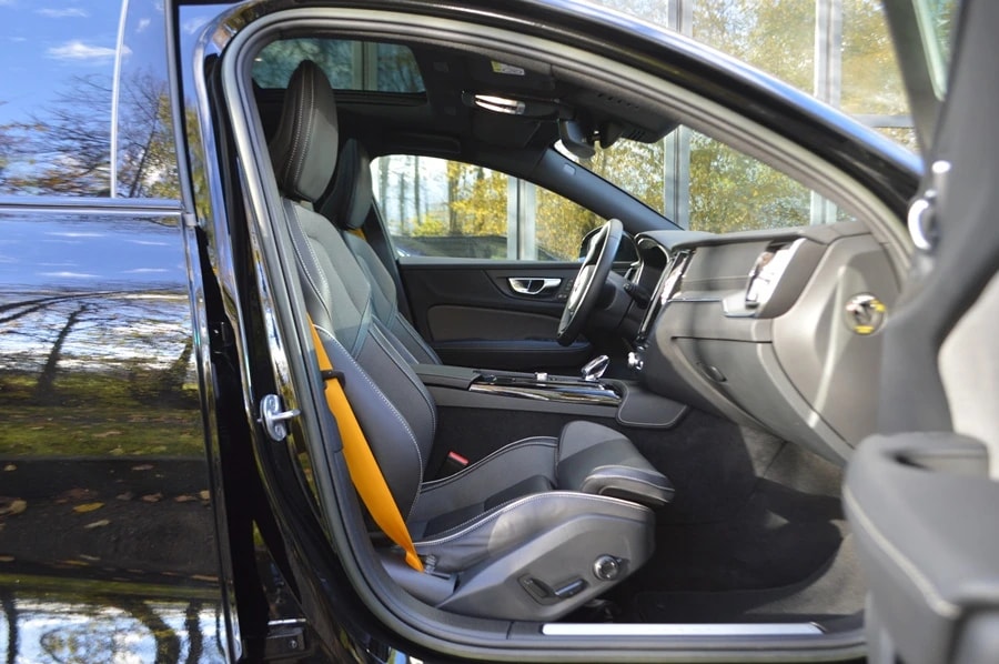 VOLVO V60 T8 eAWD Plug in Hybrid Polestar Geartronic I HEICO-image-6