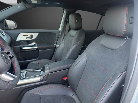 MERCEDES-BENZ GLA 200 Night Star 7G-D-image-6