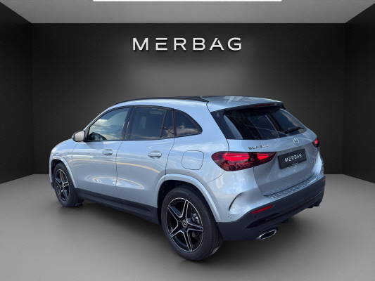 MERCEDES-BENZ GLA 200 Night Star 7G-D-image-1