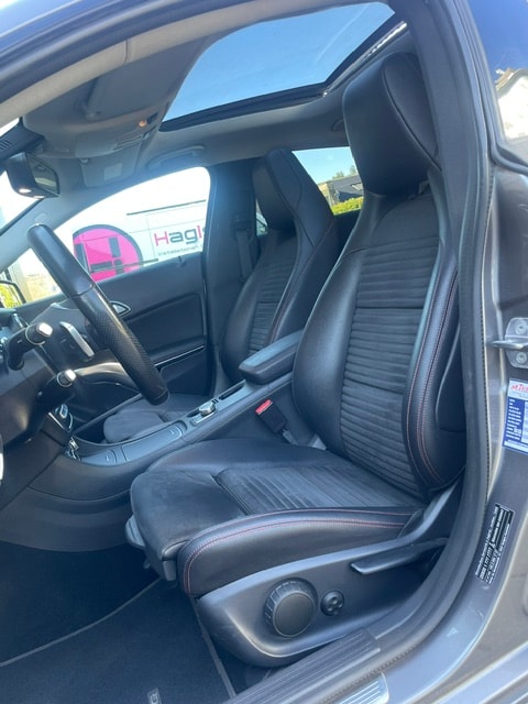 MERCEDES-BENZ CLA 200 AMG Line 7G-DCT-image-19