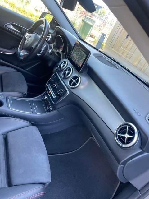 MERCEDES-BENZ CLA 200 AMG Line 7G-DCT-image-26