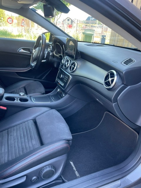 MERCEDES-BENZ CLA 200 AMG Line 7G-DCT-image-27