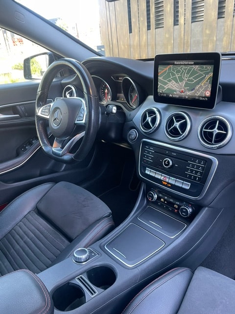 MERCEDES-BENZ CLA 200 AMG Line 7G-DCT-image-25