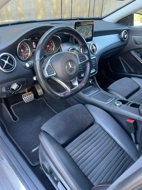 MERCEDES-BENZ CLA 200 AMG Line 7G-DCT-image-16