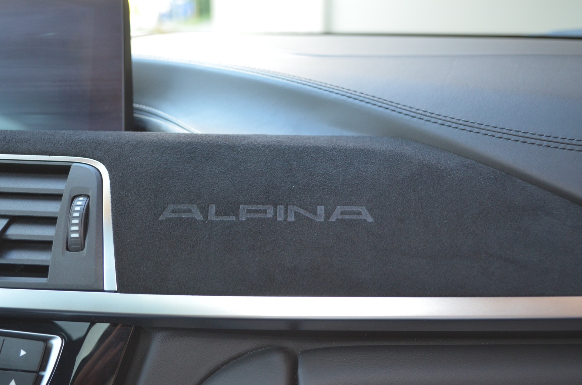 BMW-ALPINA 3.0 S Biturbo 4x4-image-13