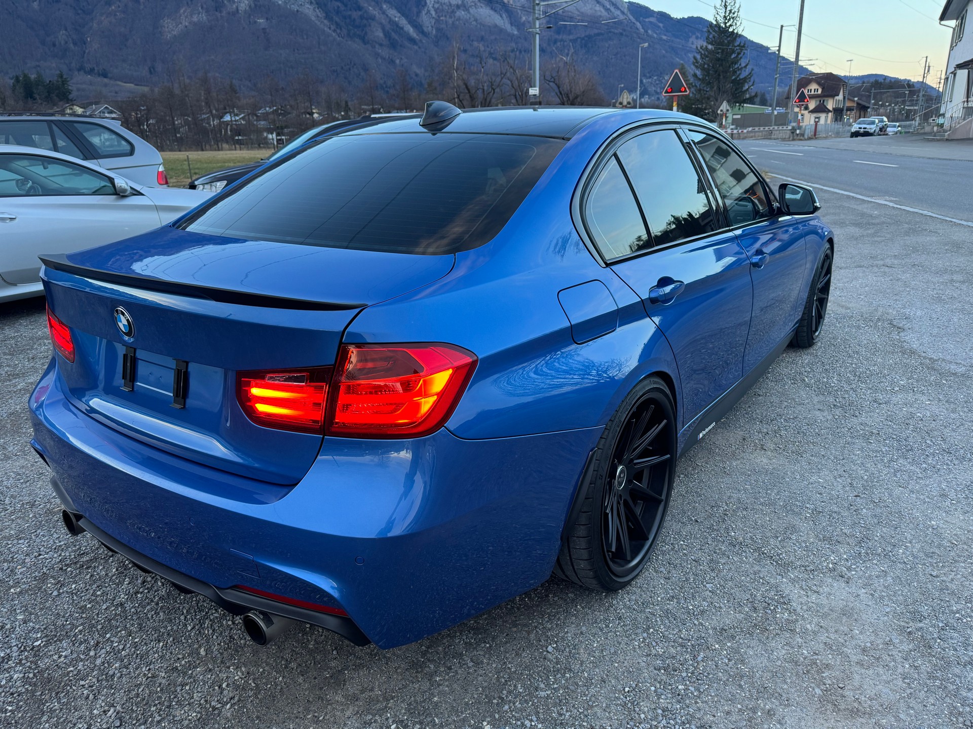 BMW 335i Modern Line Steptronic-image-4