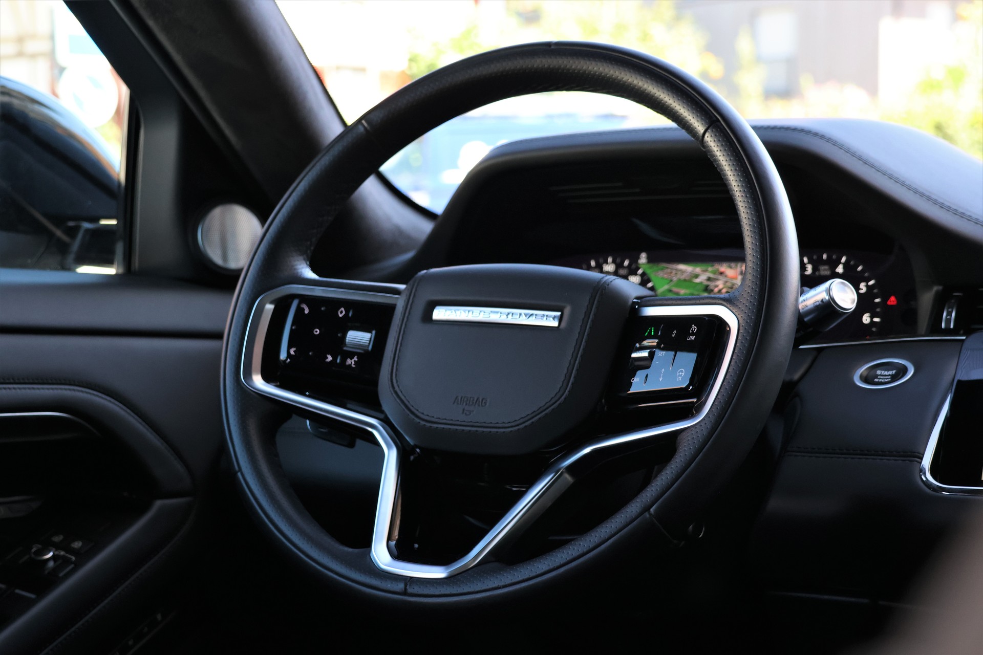 LAND ROVER Range Rover Evoque R-Dynamic P 250 AB AT9 (CH)-image-18