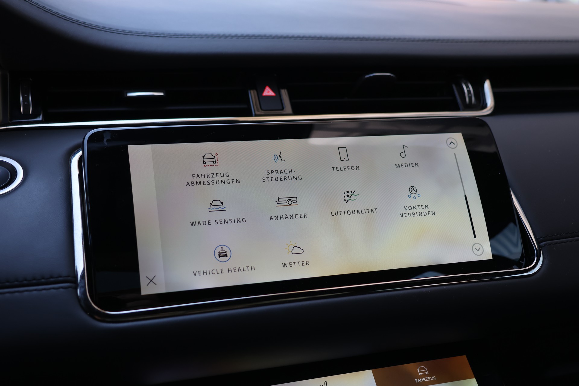 LAND ROVER Range Rover Evoque R-Dynamic P 250 AB AT9 (CH)-image-26