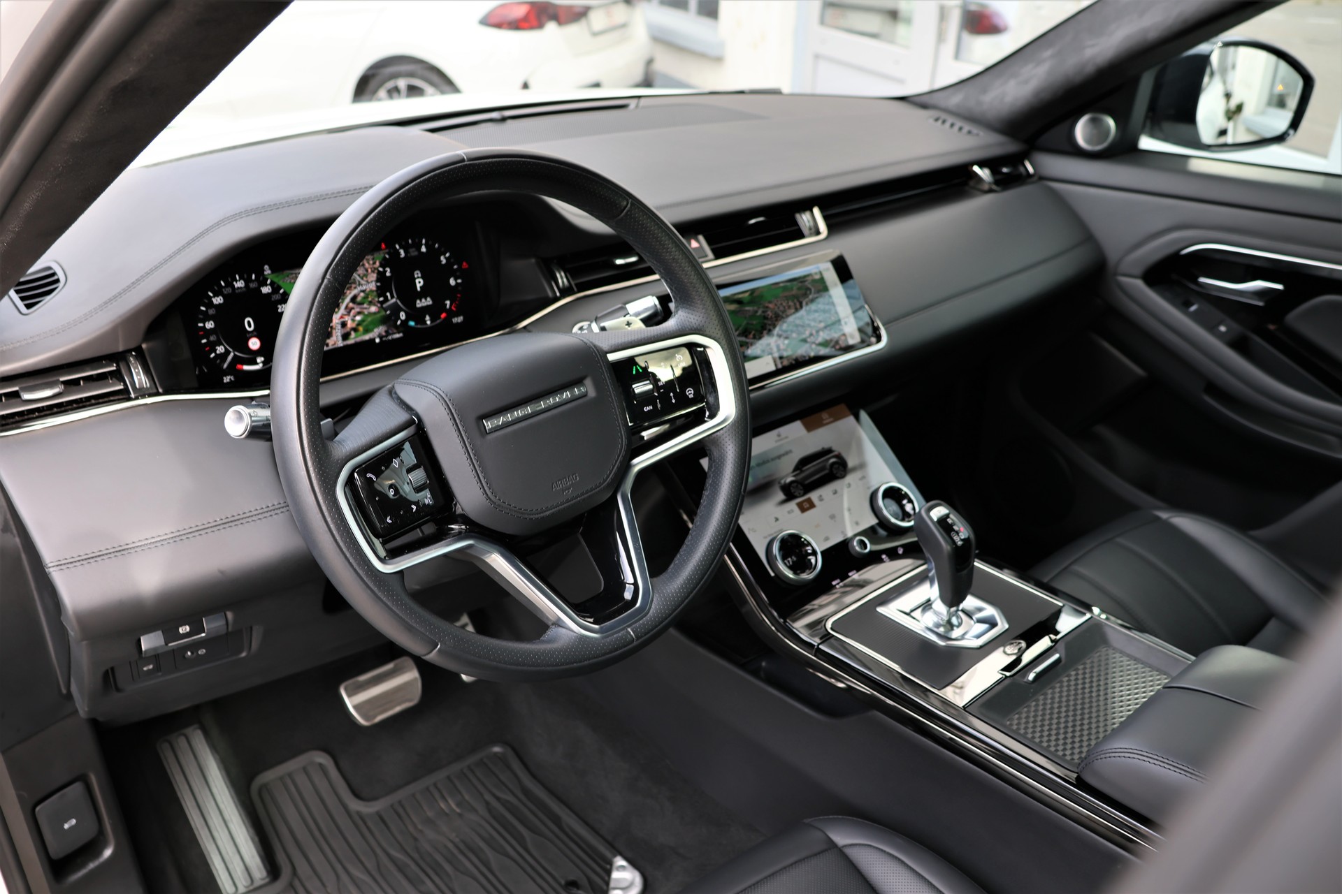 LAND ROVER Range Rover Evoque R-Dynamic P 250 AB AT9 (CH)-image-9