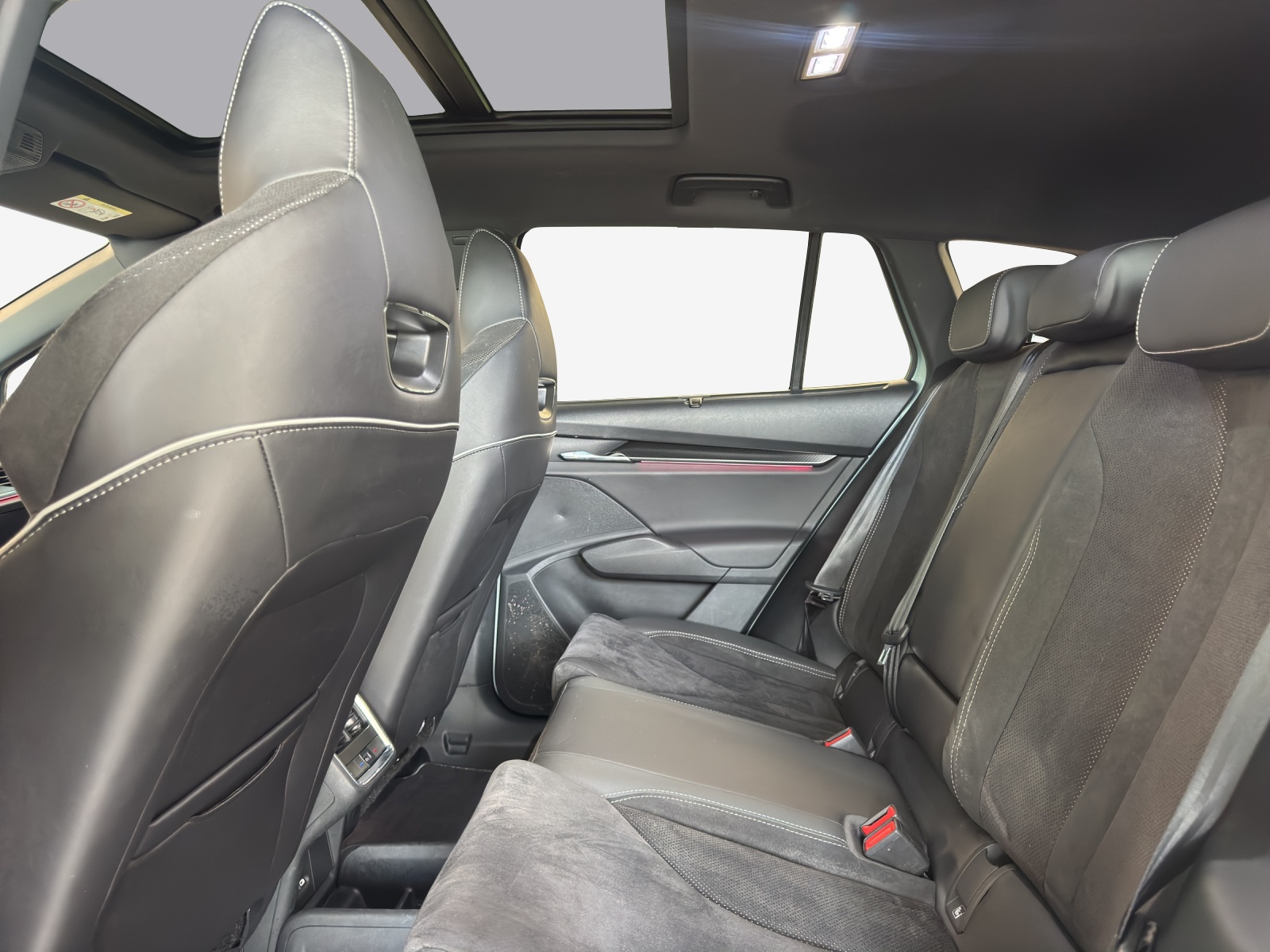 SKODA Enyaq iV 80x SportLine-image-12