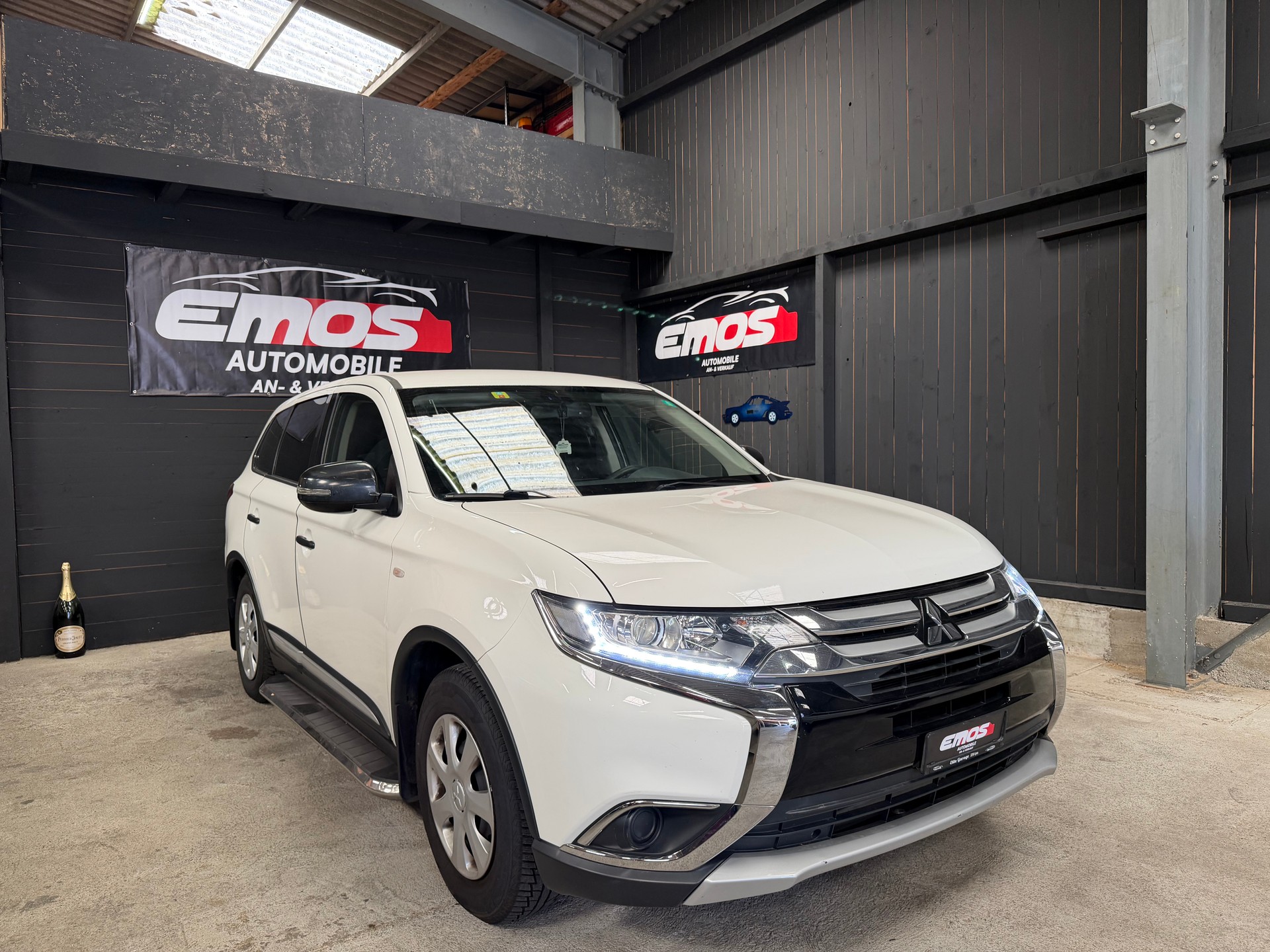 MITSUBISHI Outlander 2.0 Pure 2WD-image-0