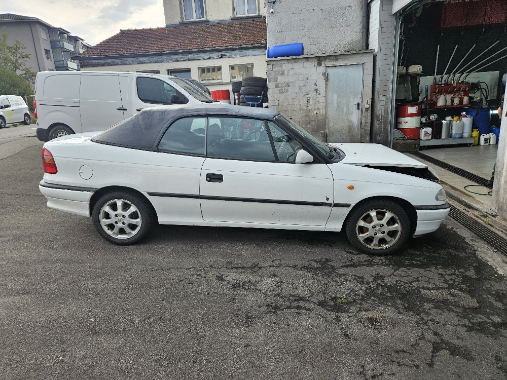 OPEL Astra Cabriolet 1.8i 16V-image-3