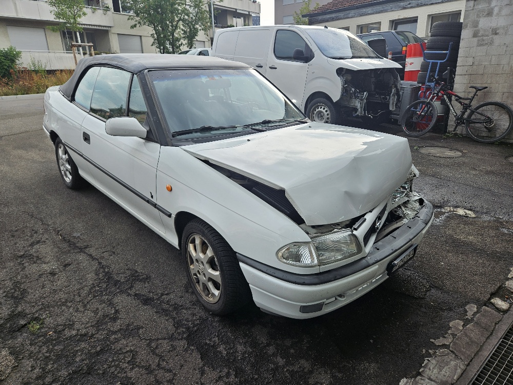 OPEL Astra Cabriolet 1.8i 16V-image-2