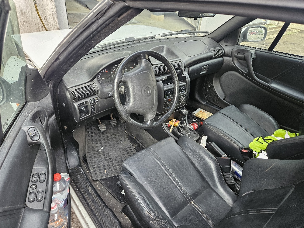 OPEL Astra Cabriolet 1.8i 16V-image-8