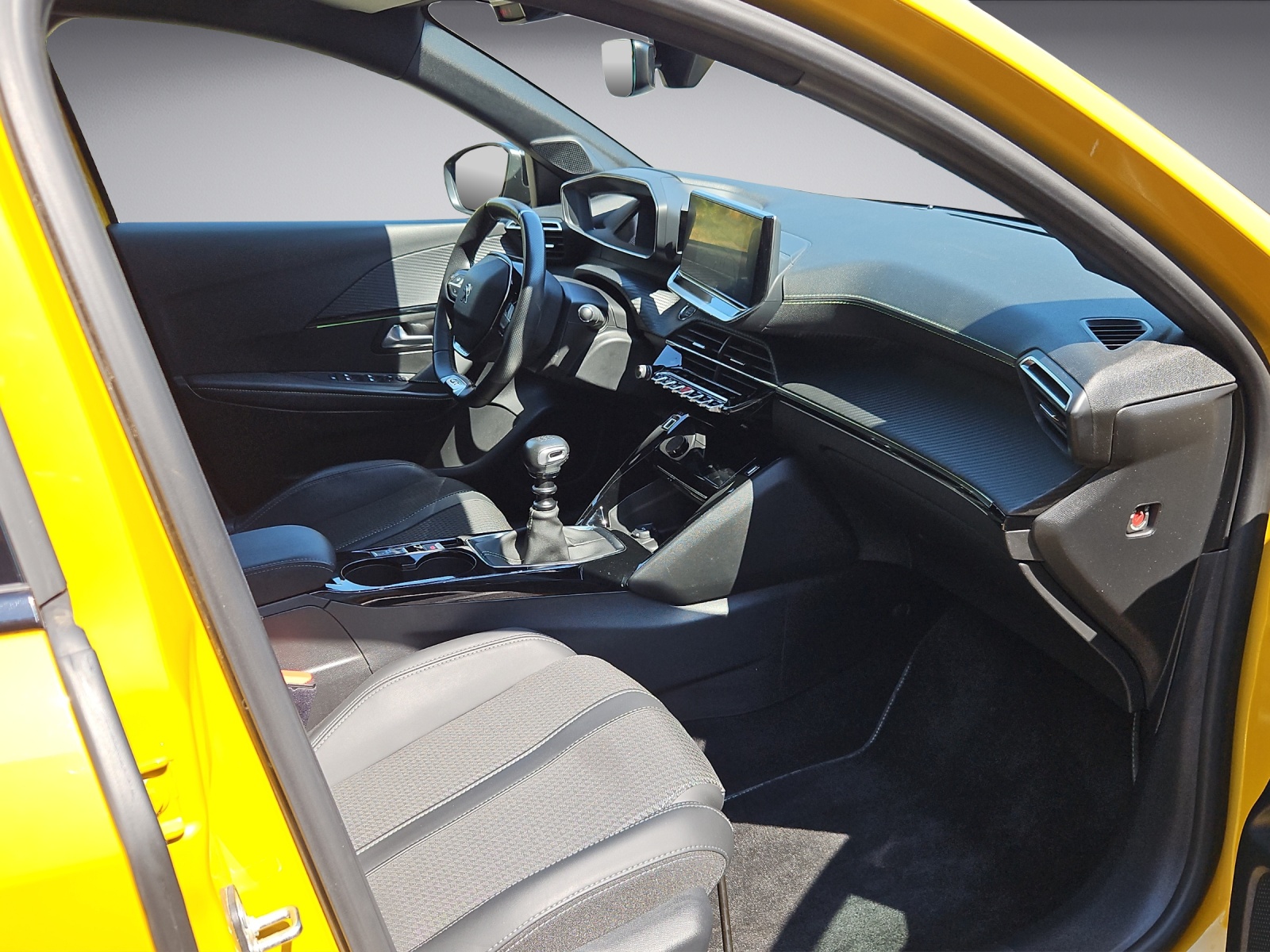 PEUGEOT 208 1.2 PureTech GT-image-11