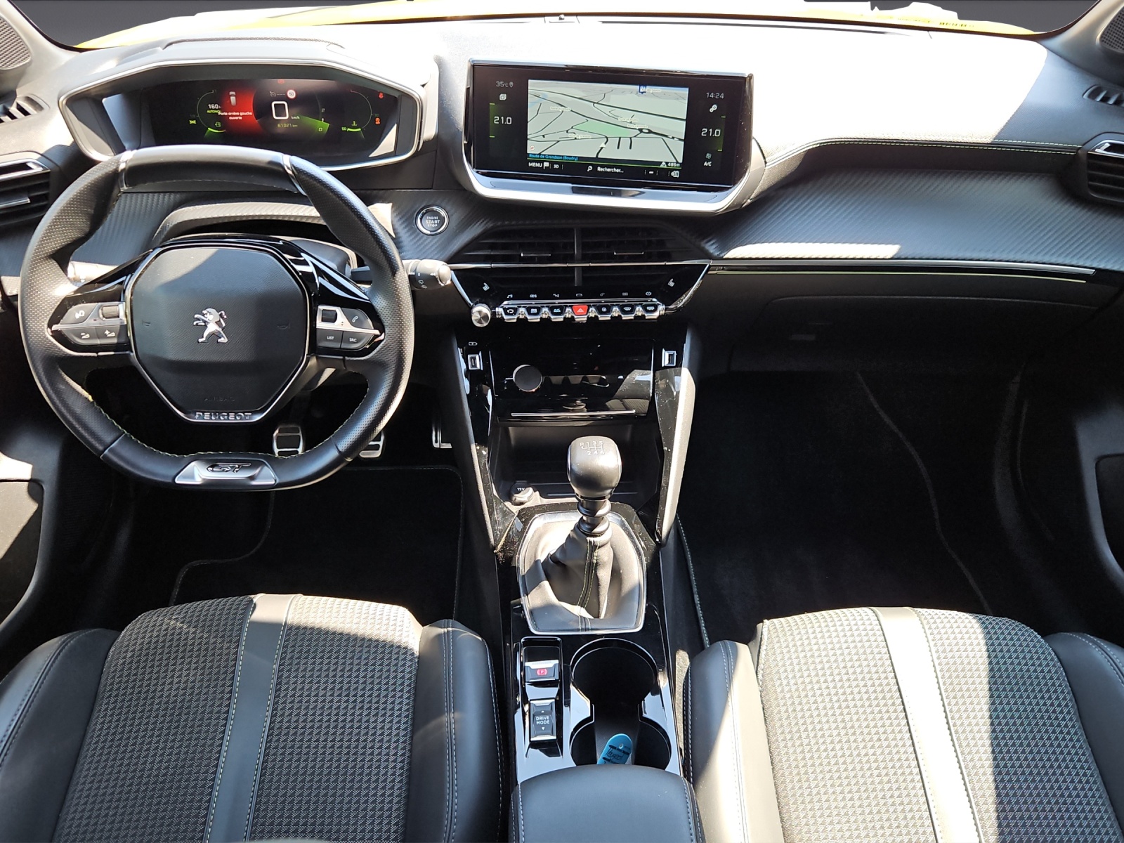 PEUGEOT 208 1.2 PureTech GT-image-12