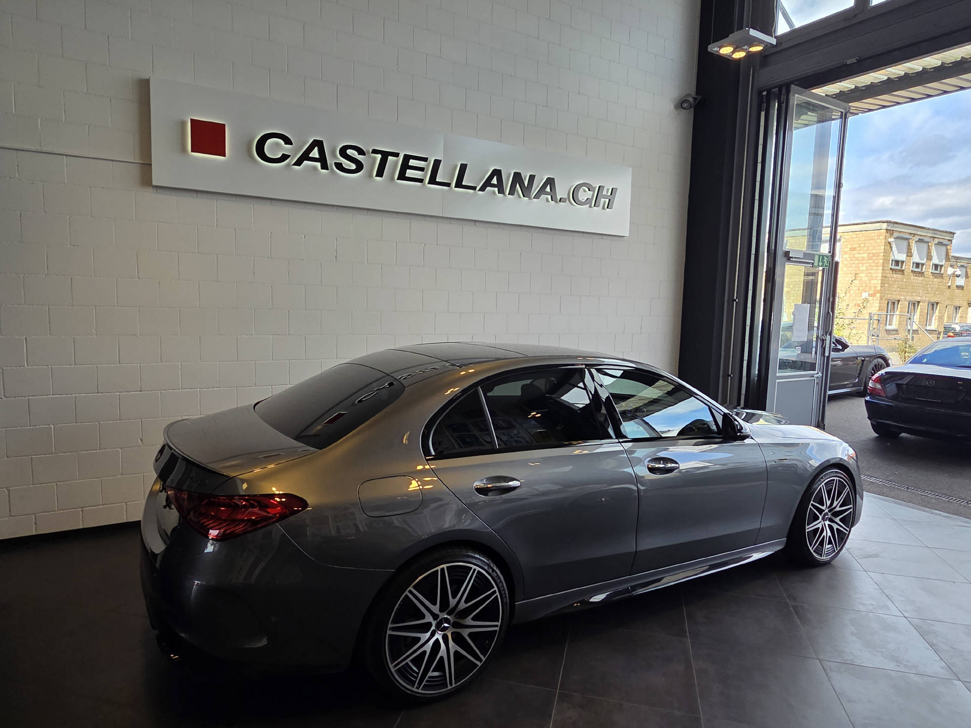 MERCEDES-BENZ C 43 AMG 4matic-showroom-element-3