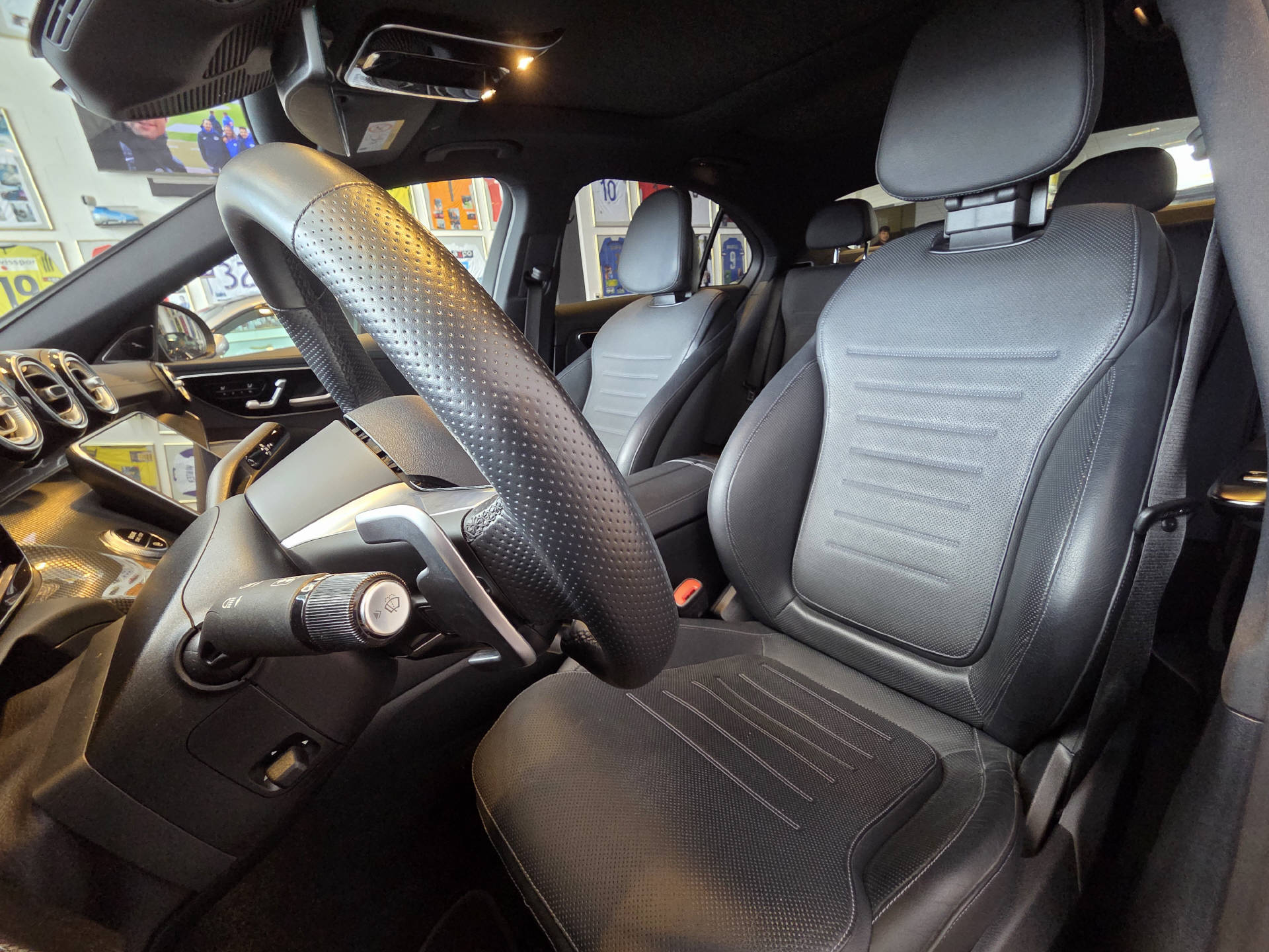 MERCEDES-BENZ C 43 AMG 4matic-image-11
