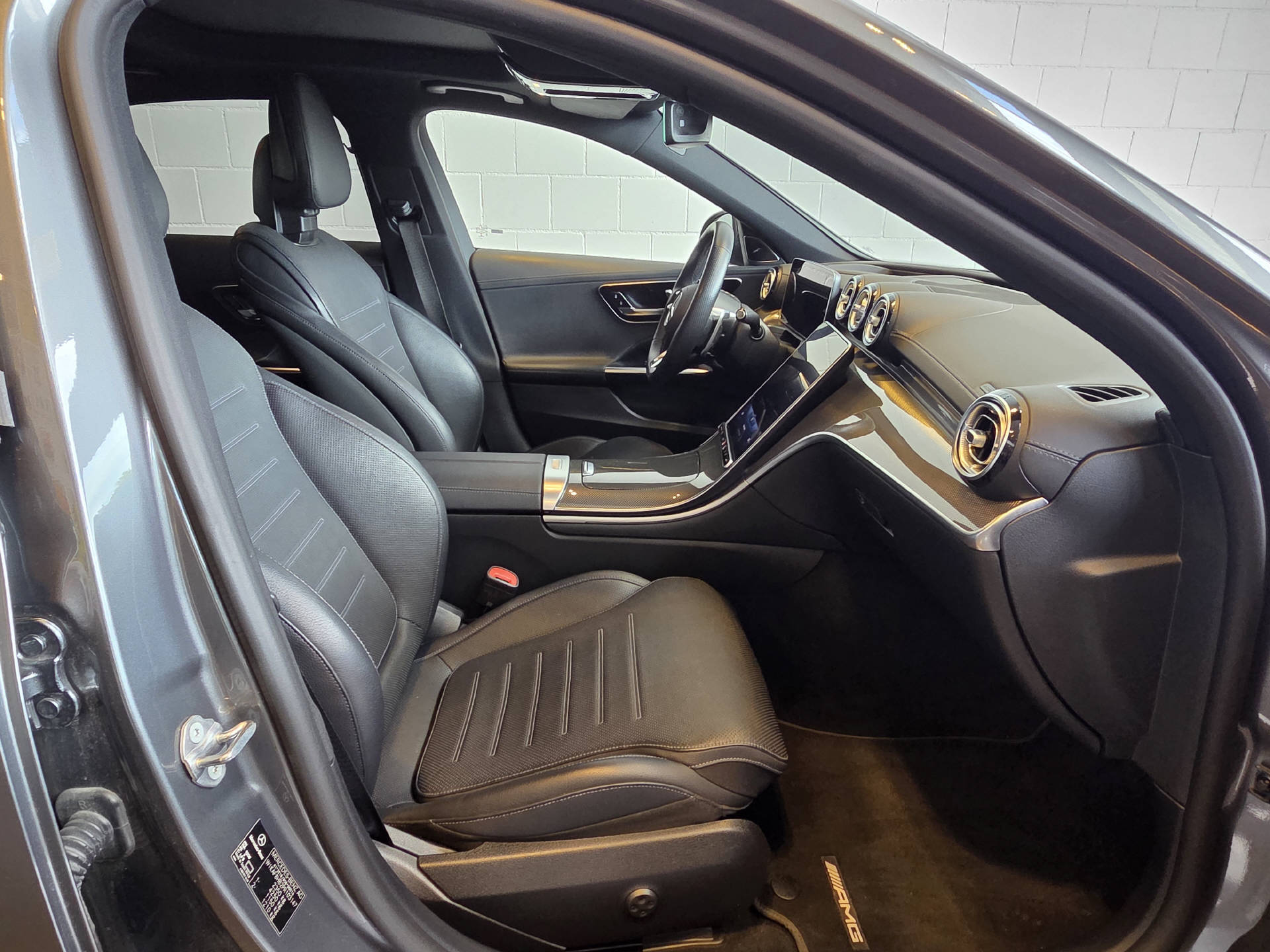 MERCEDES-BENZ C 43 AMG 4matic-image-18