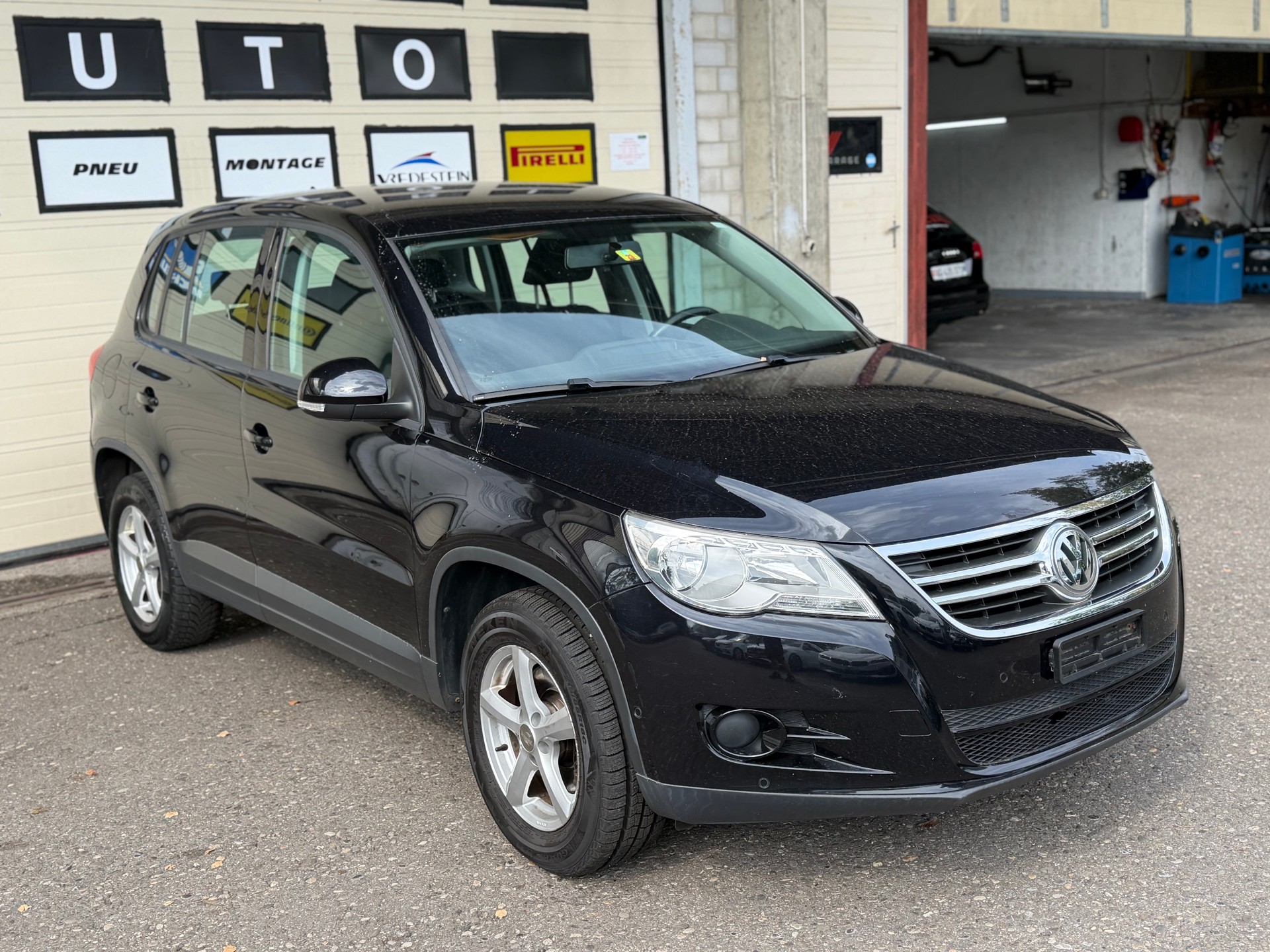 VW Tiguan 2.0 TDI Trend&Fun Tiptronic-image-0