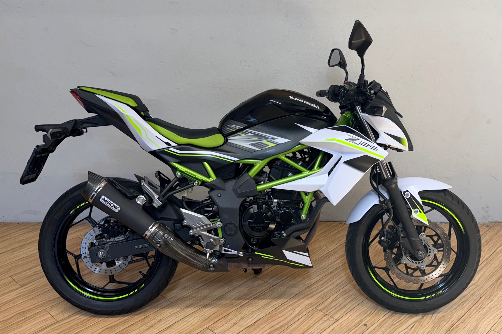 KAWASAKI Z 125 Performance ABS-showroom-element-1