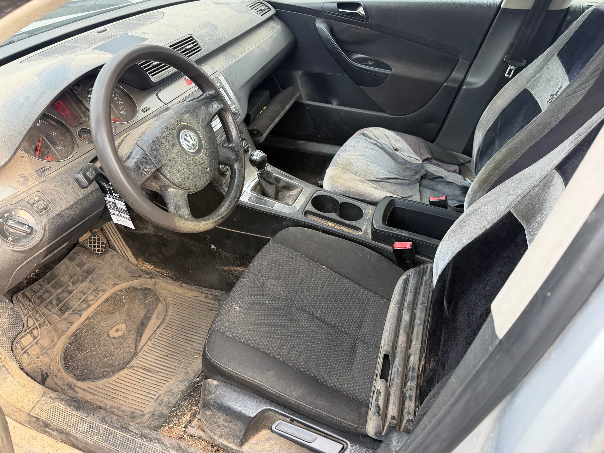 VW Passat Variant 2.0 TDI Comfortline 4Motion-image-7
