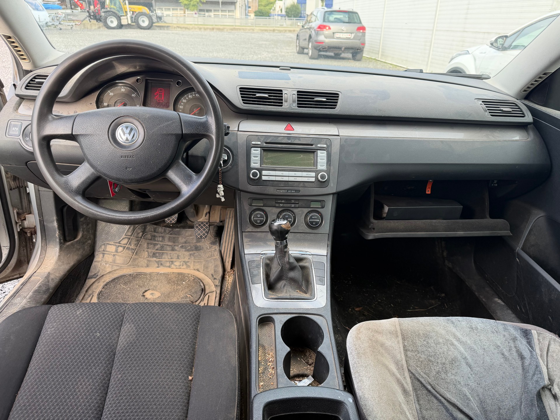 VW Passat Variant 2.0 TDI Comfortline 4Motion-image-8