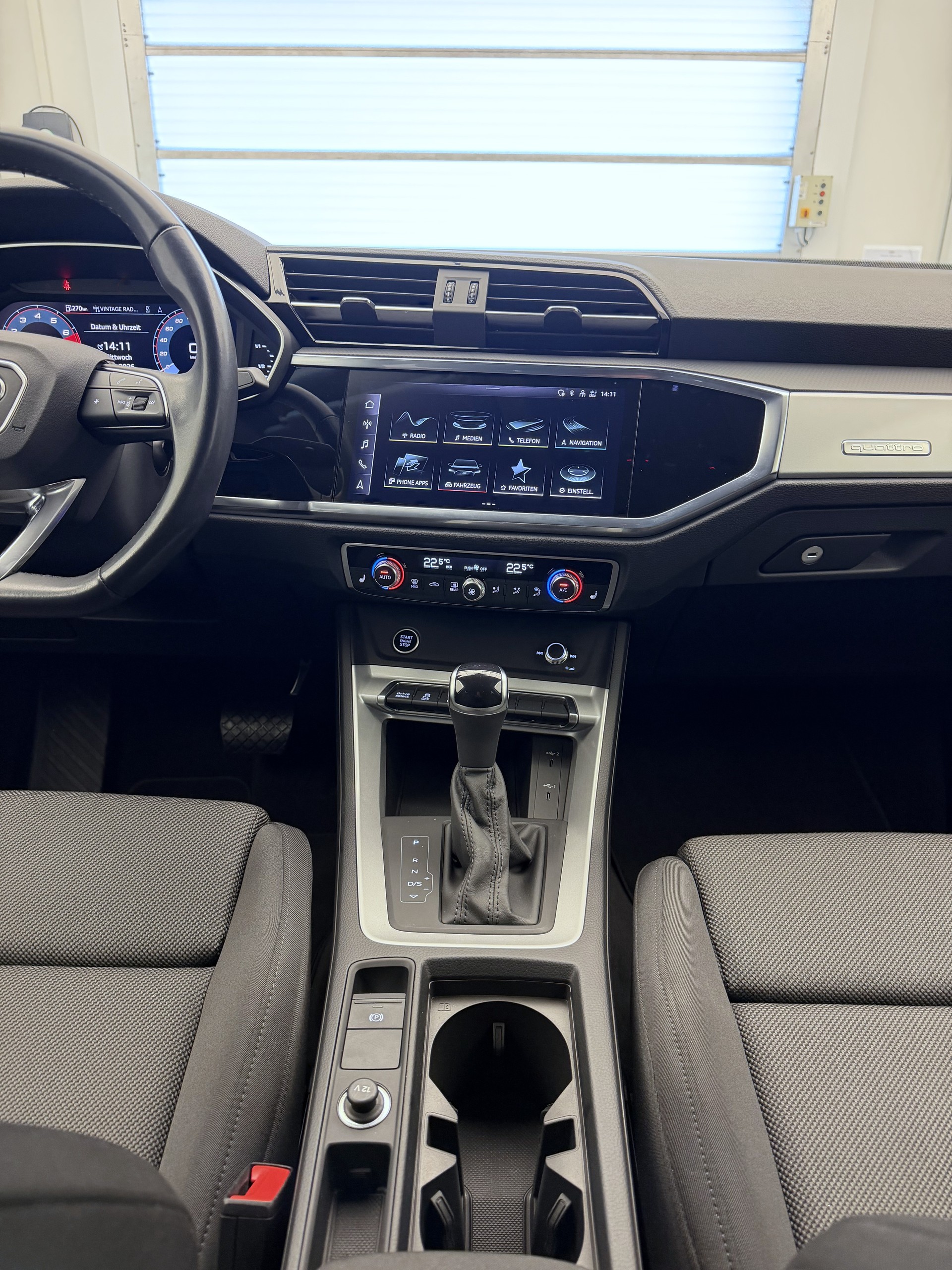 AUDI Q3 Sportback 40 TFSI quattro S-tronic-image-10