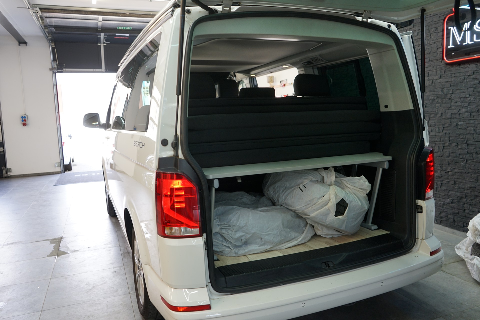 VW T6.1 California 2.0 TDI Beach Liberty DSG-image-16
