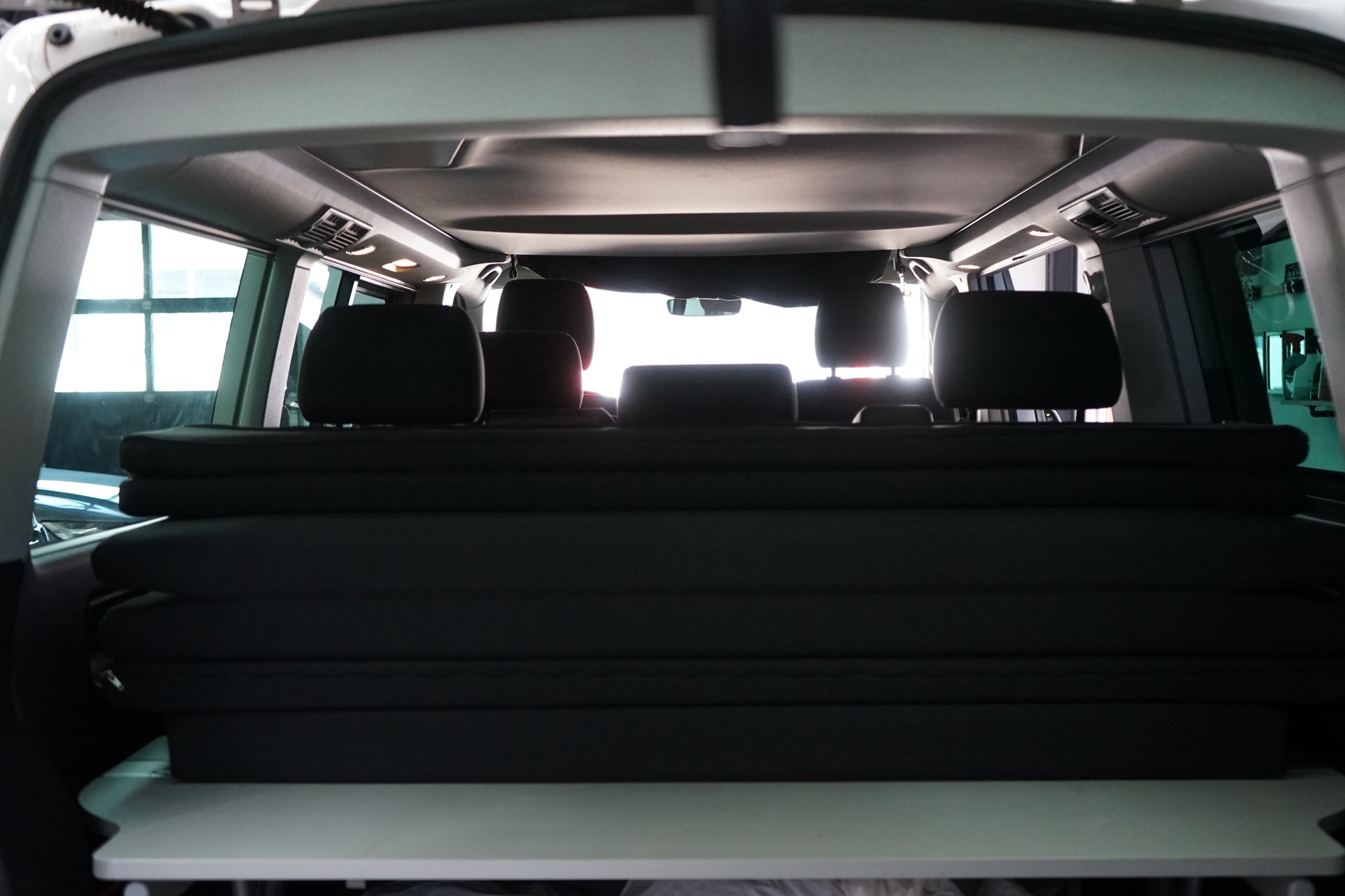 VW T6.1 California 2.0 TDI Beach Liberty DSG-image-17
