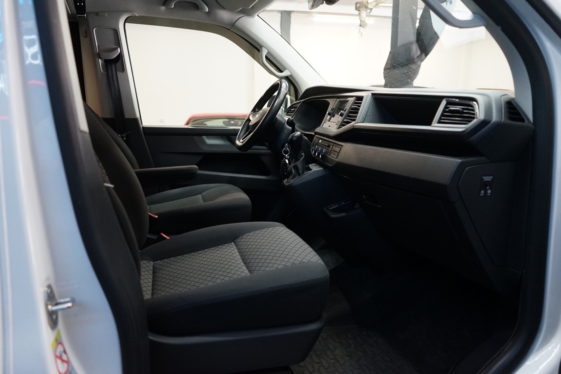 VW T6.1 California 2.0 TDI Beach Liberty DSG-image-5