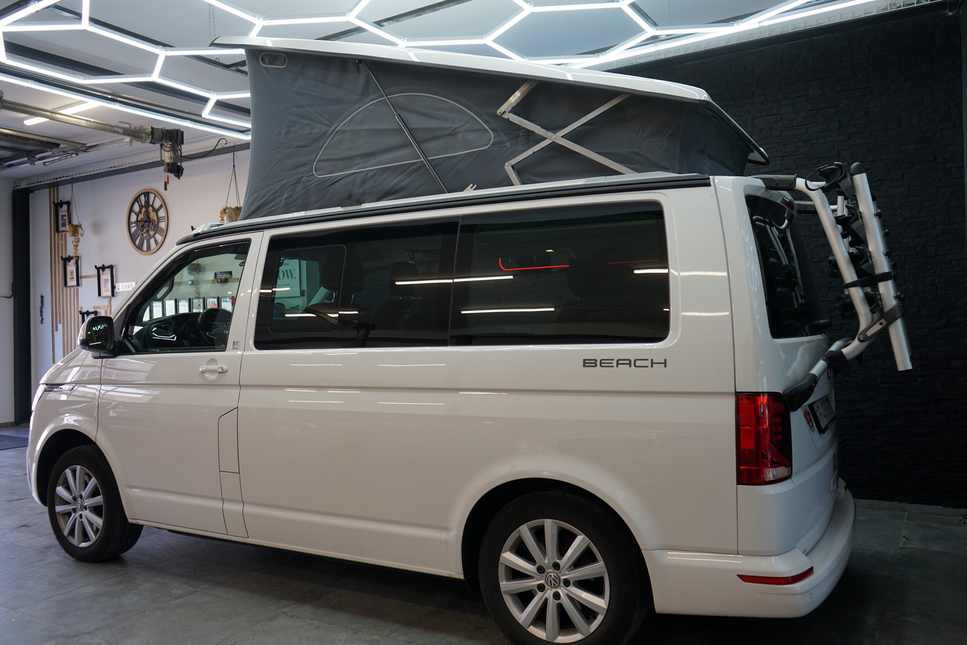 VW T6.1 California 2.0 TDI Beach Liberty DSG-image-2