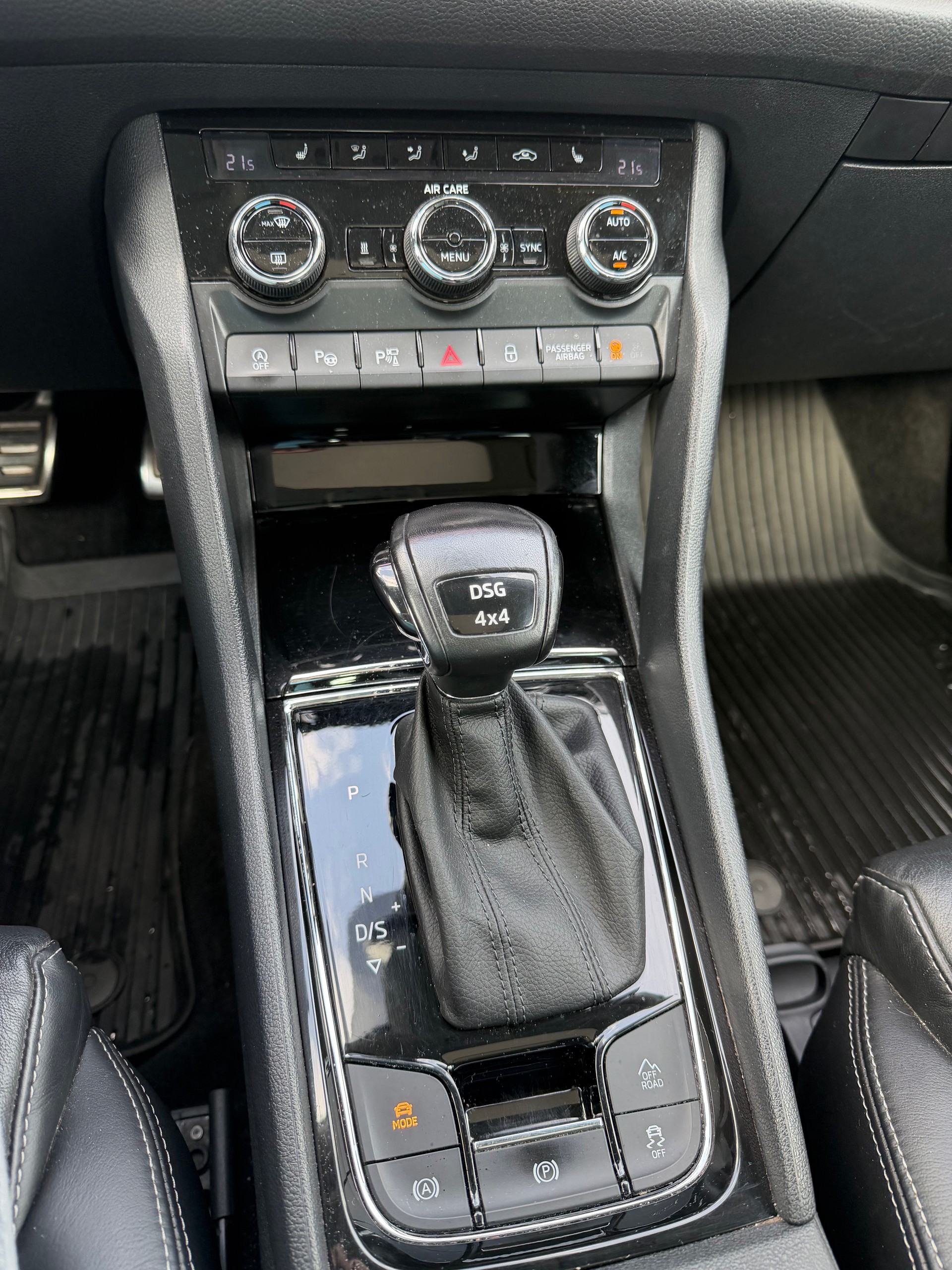 SKODA Kodiaq 2.0 TDI CR Style 4x4 DSG-image-13