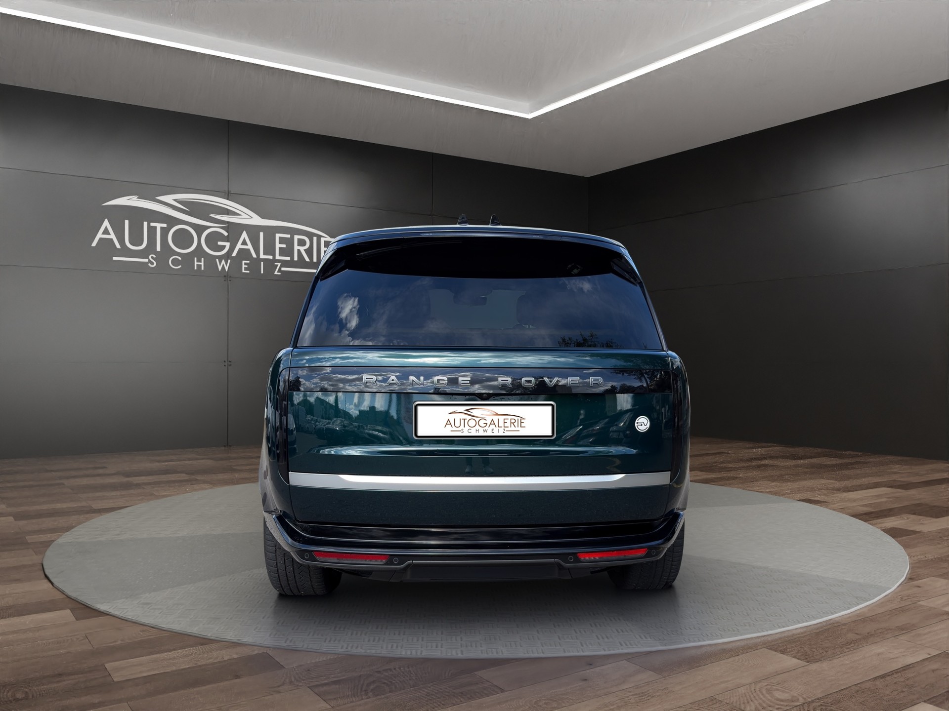 LAND ROVER Range Rover P510e Si6 PHEV *SV* | CH | British Racing | SV Serenity Caraway | Wenge Mosaik | AHK | NP: 245K |-showroom-element-3