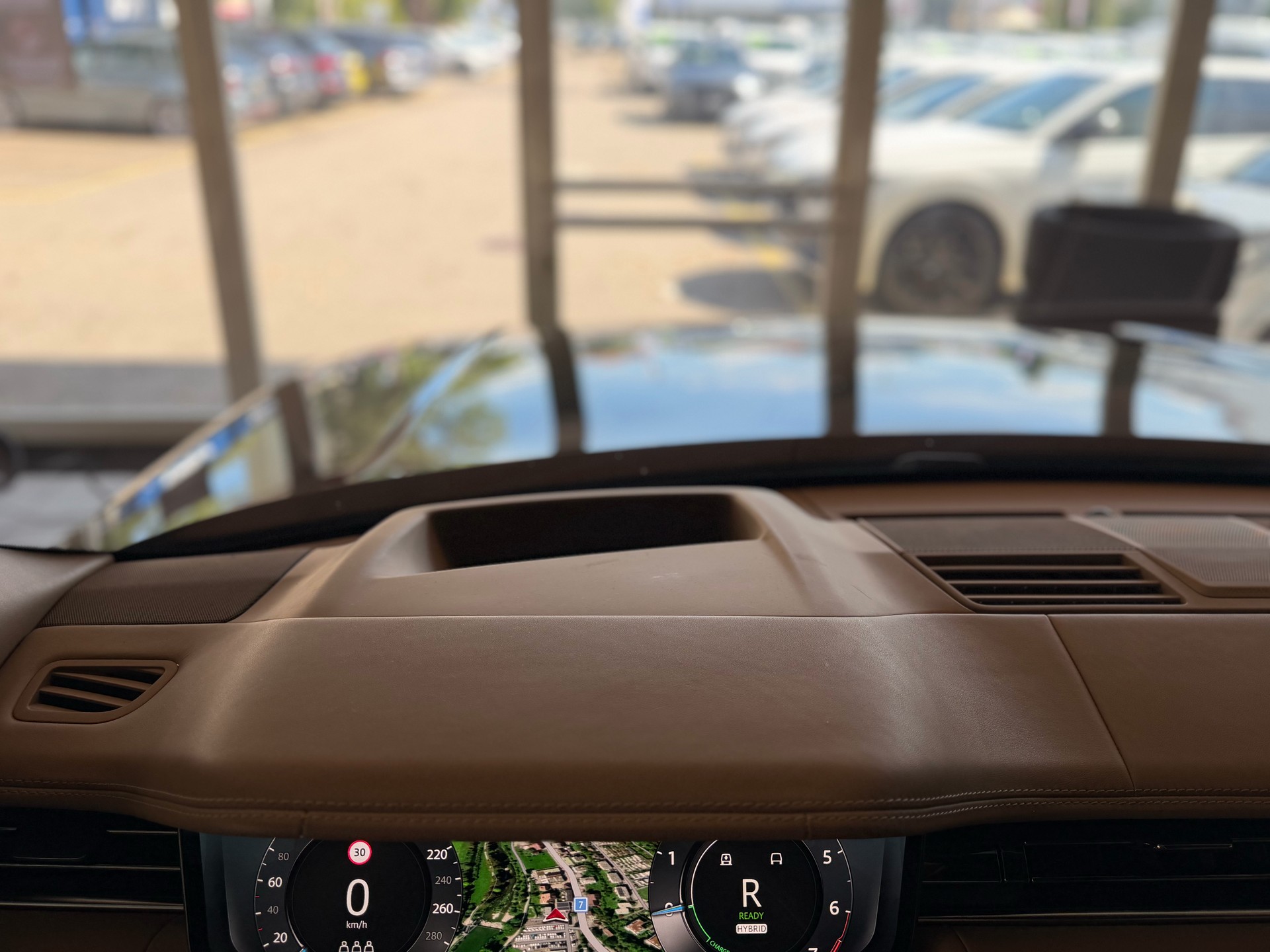 LAND ROVER Range Rover P510e Si6 PHEV *SV* | CH | British Racing | SV Serenity Caraway | Wenge Mosaik | AHK | NP: 245K |-image-23