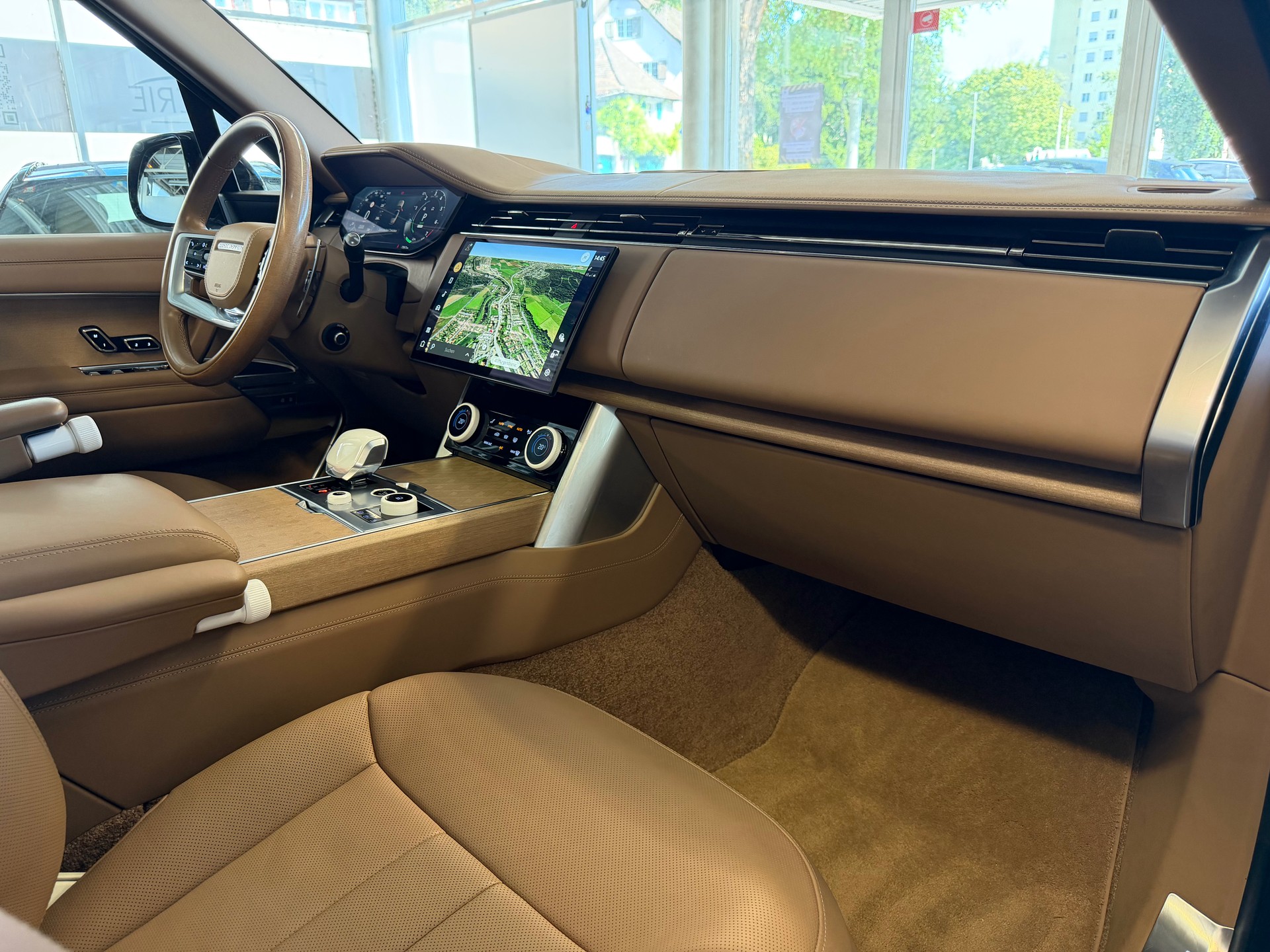 LAND ROVER Range Rover P510e Si6 PHEV *SV* | CH | British Racing | SV Serenity Caraway | Wenge Mosaik | AHK | NP: 245K |-image-37