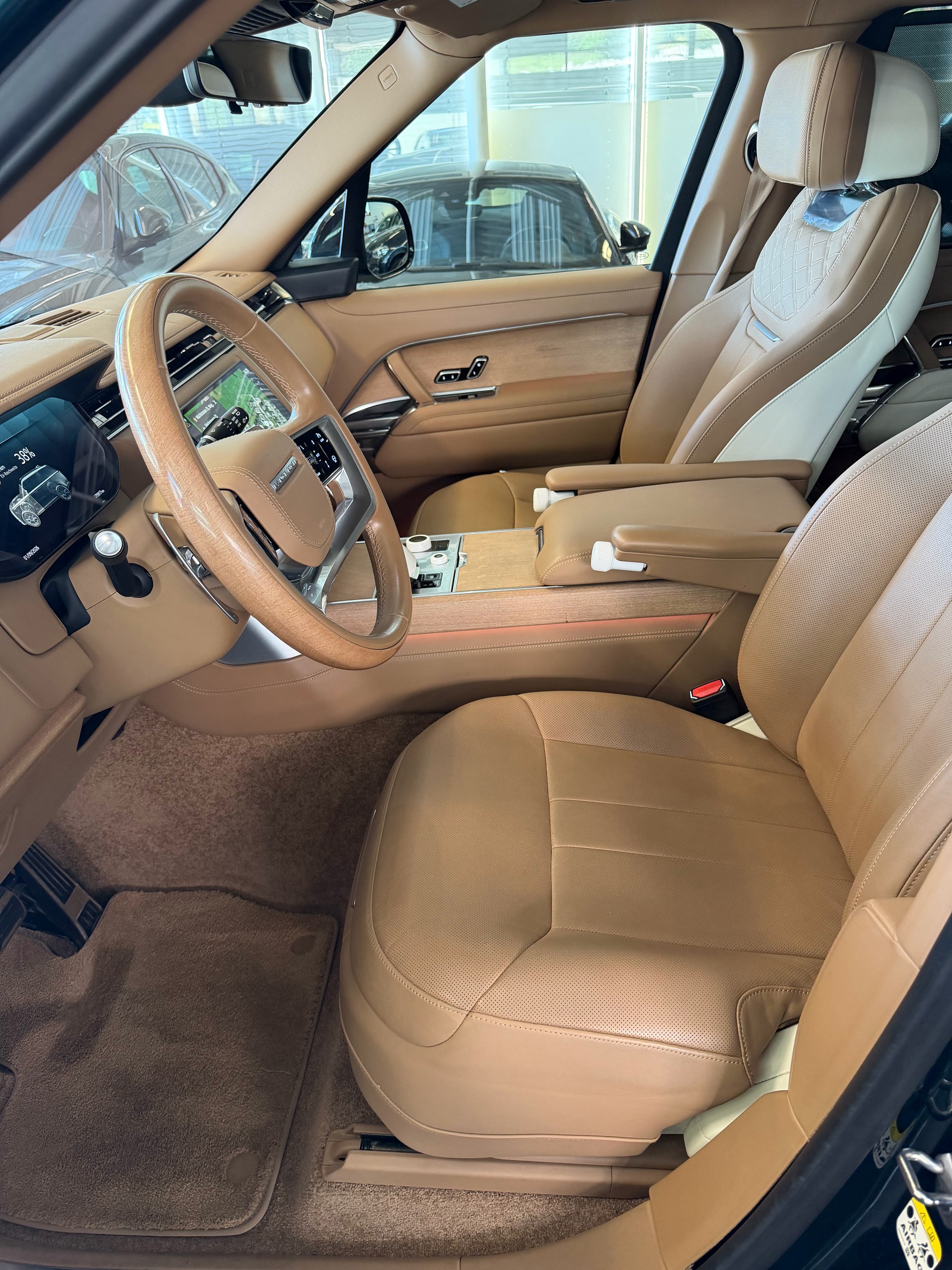 LAND ROVER Range Rover P510e Si6 PHEV *SV* | CH | British Racing | SV Serenity Caraway | Wenge Mosaik | AHK | NP: 245K |-image-12