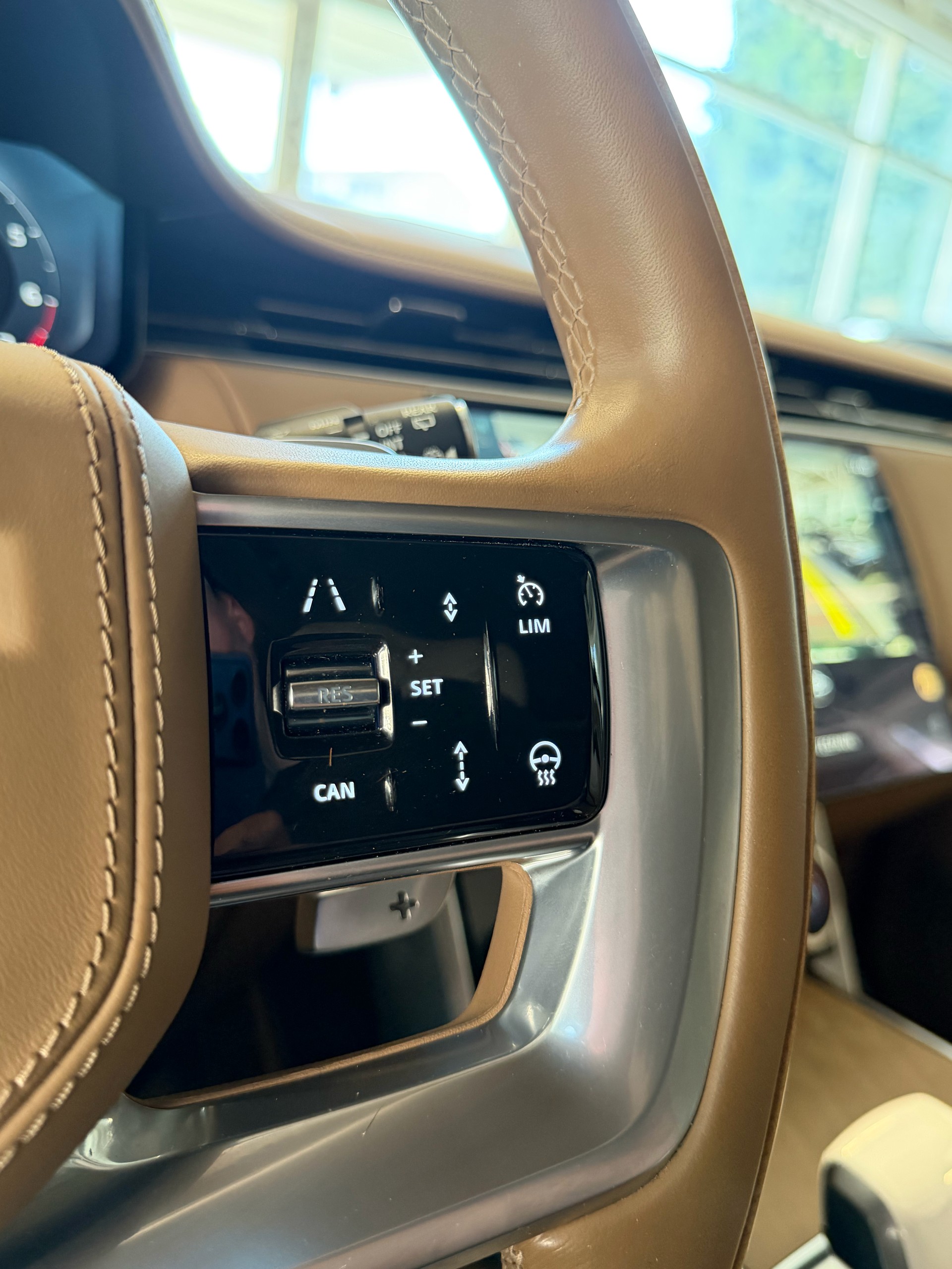 LAND ROVER Range Rover P510e Si6 PHEV *SV* | CH | British Racing | SV Serenity Caraway | Wenge Mosaik | AHK | NP: 245K |-image-22