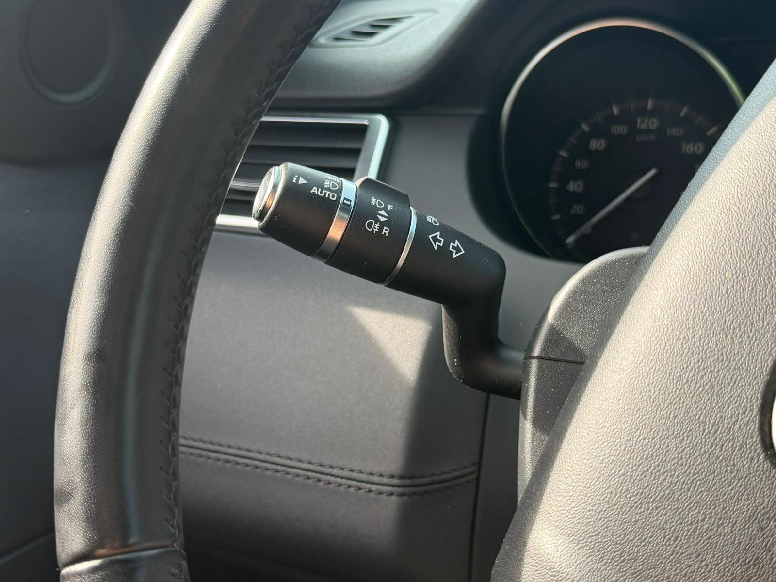 LAND ROVER Discovery Sport 2.0 TD4 HSE AT9-image-15