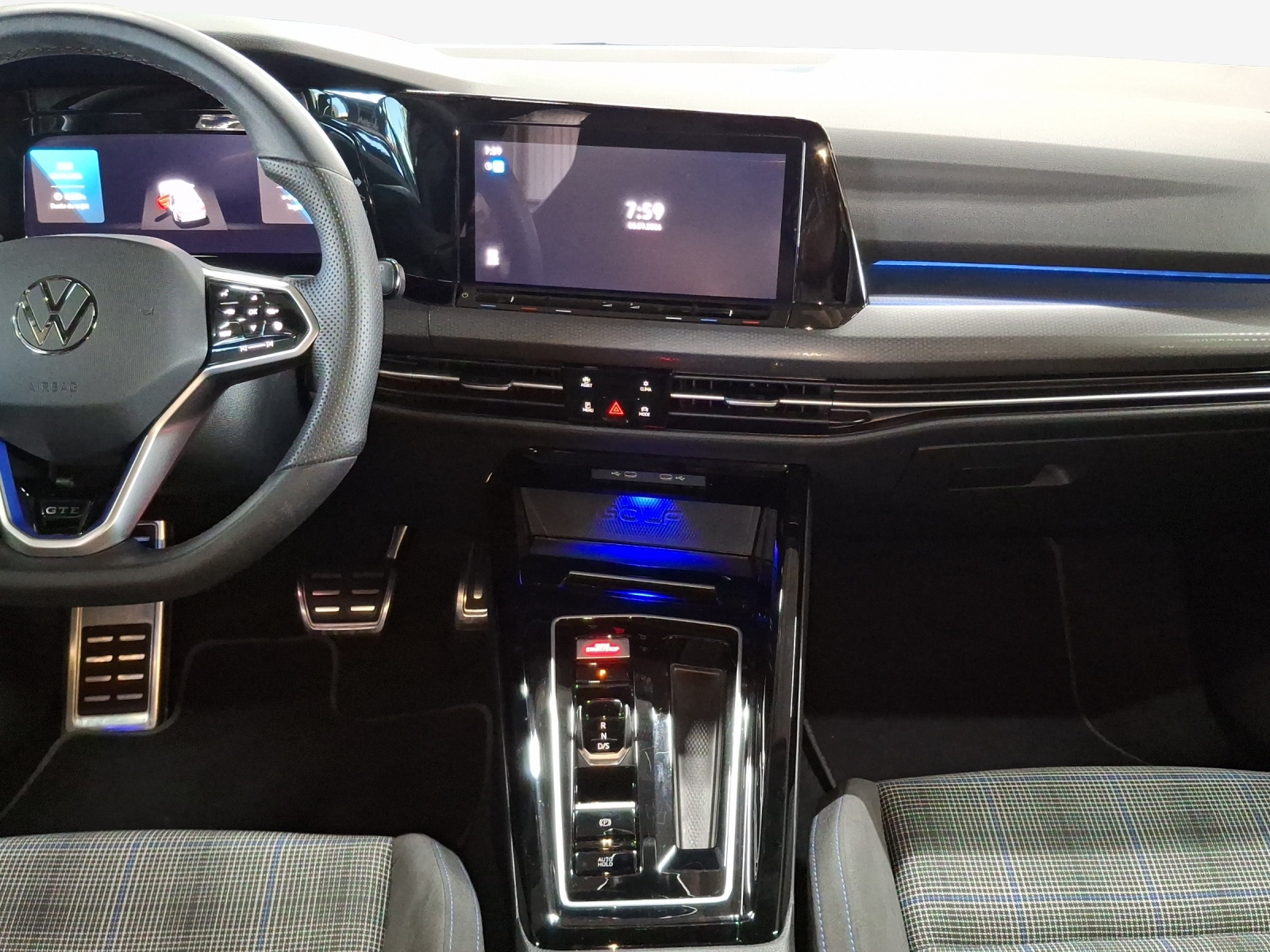 VW Golf 1.4 TSI PHEV GTE-image-11