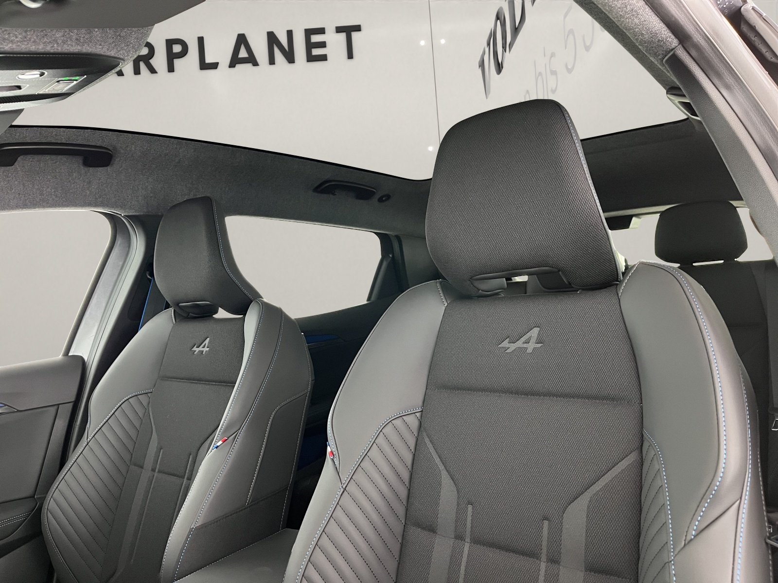 RENAULT Scénic E-Tech esprit Alpine-image-14