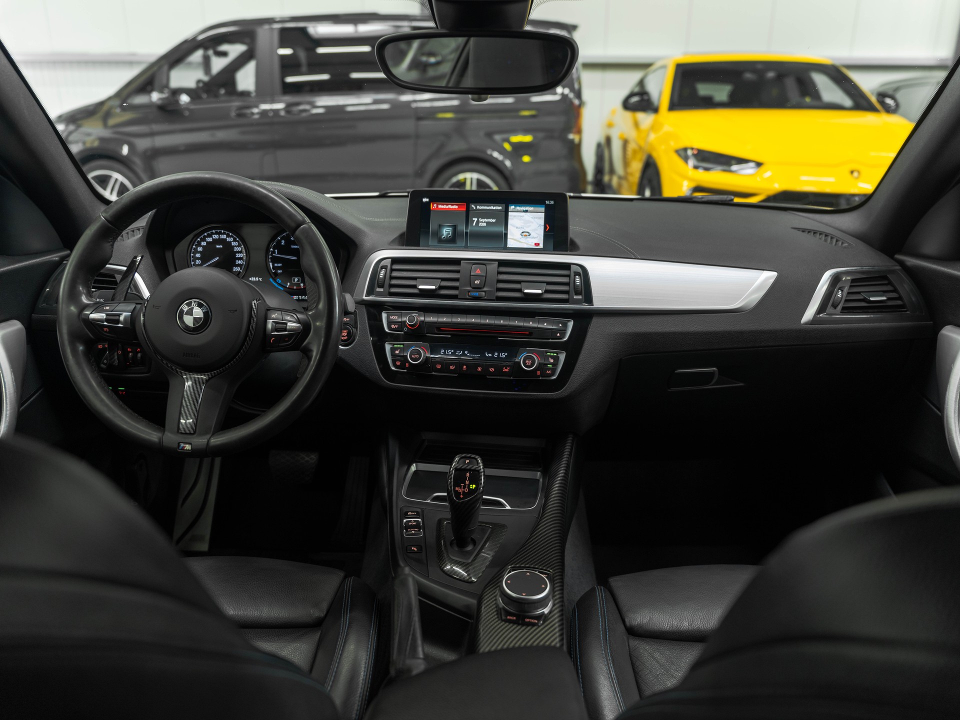BMW M140i xDrive Steptronic-image-6