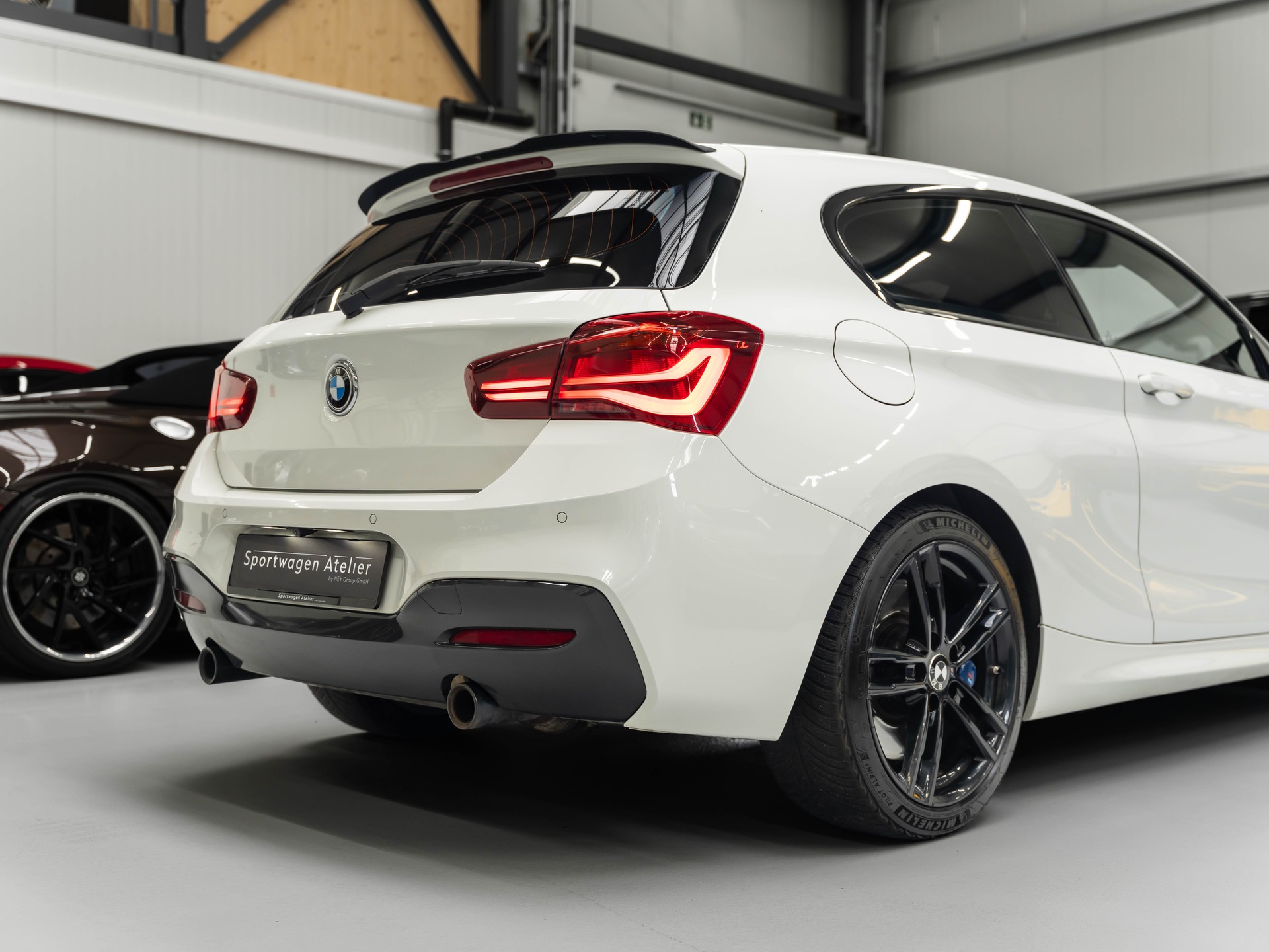 BMW M140i xDrive Steptronic-image-17